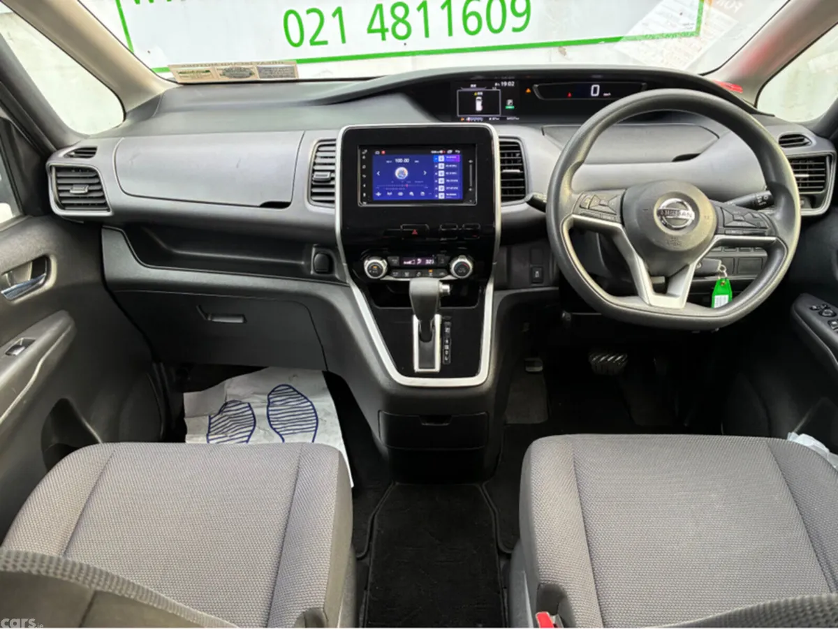 Nissan Serena MPV, Petrol Hybrid, 2017, Silver