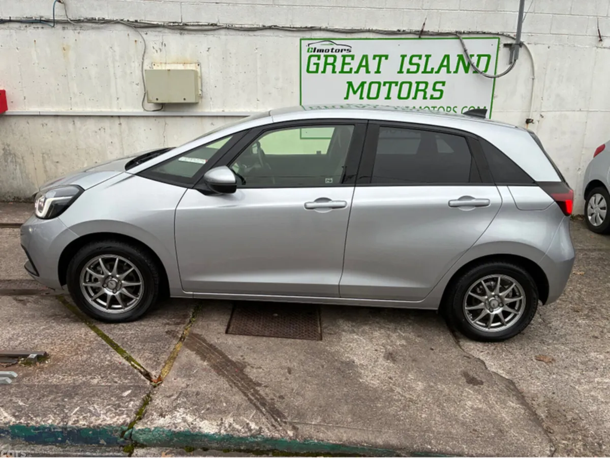 Honda Fit Hatchback, Petrol Hybrid, 2021, Silver