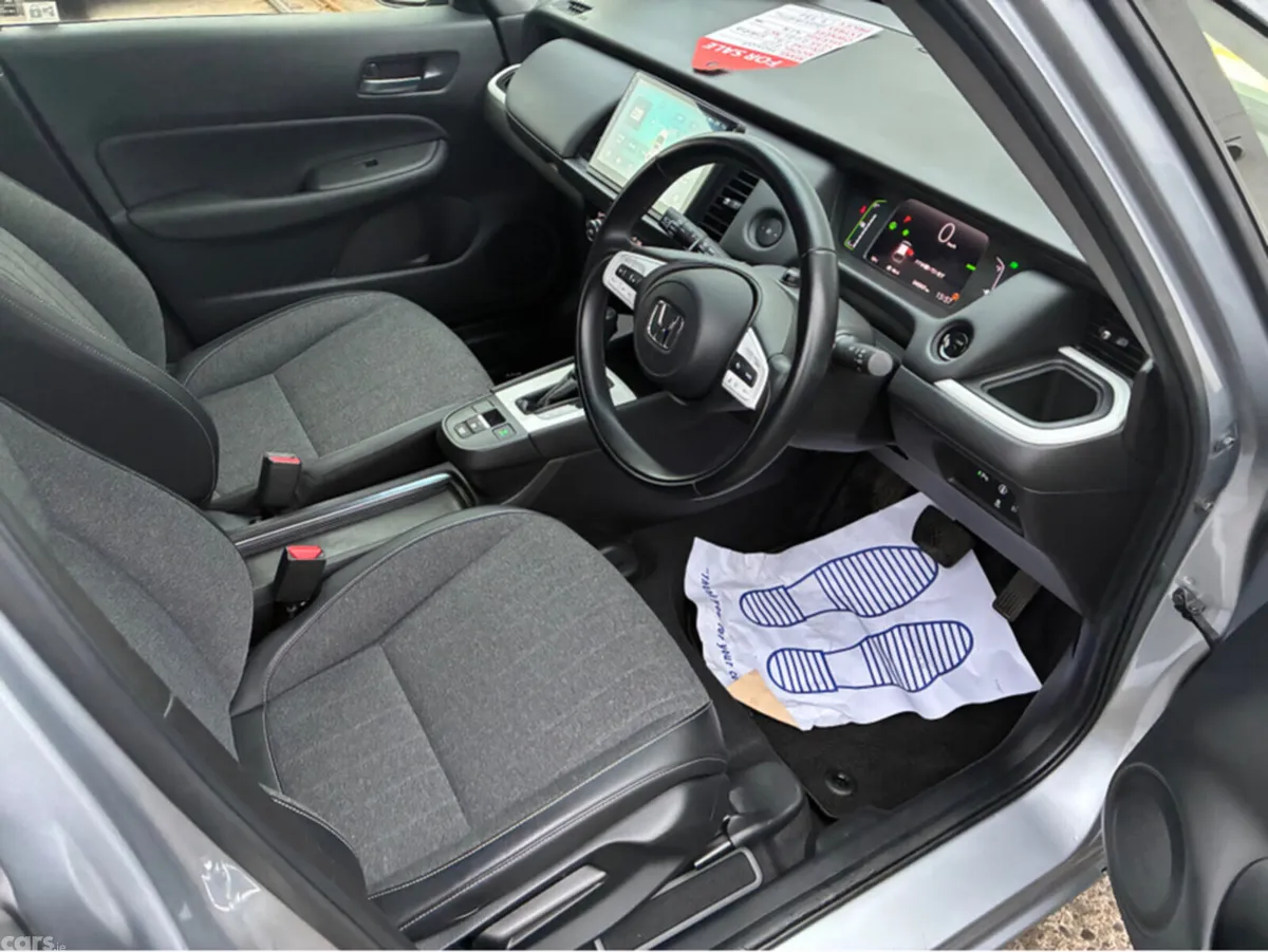 Honda Fit Hatchback, Petrol Hybrid, 2021, Silver