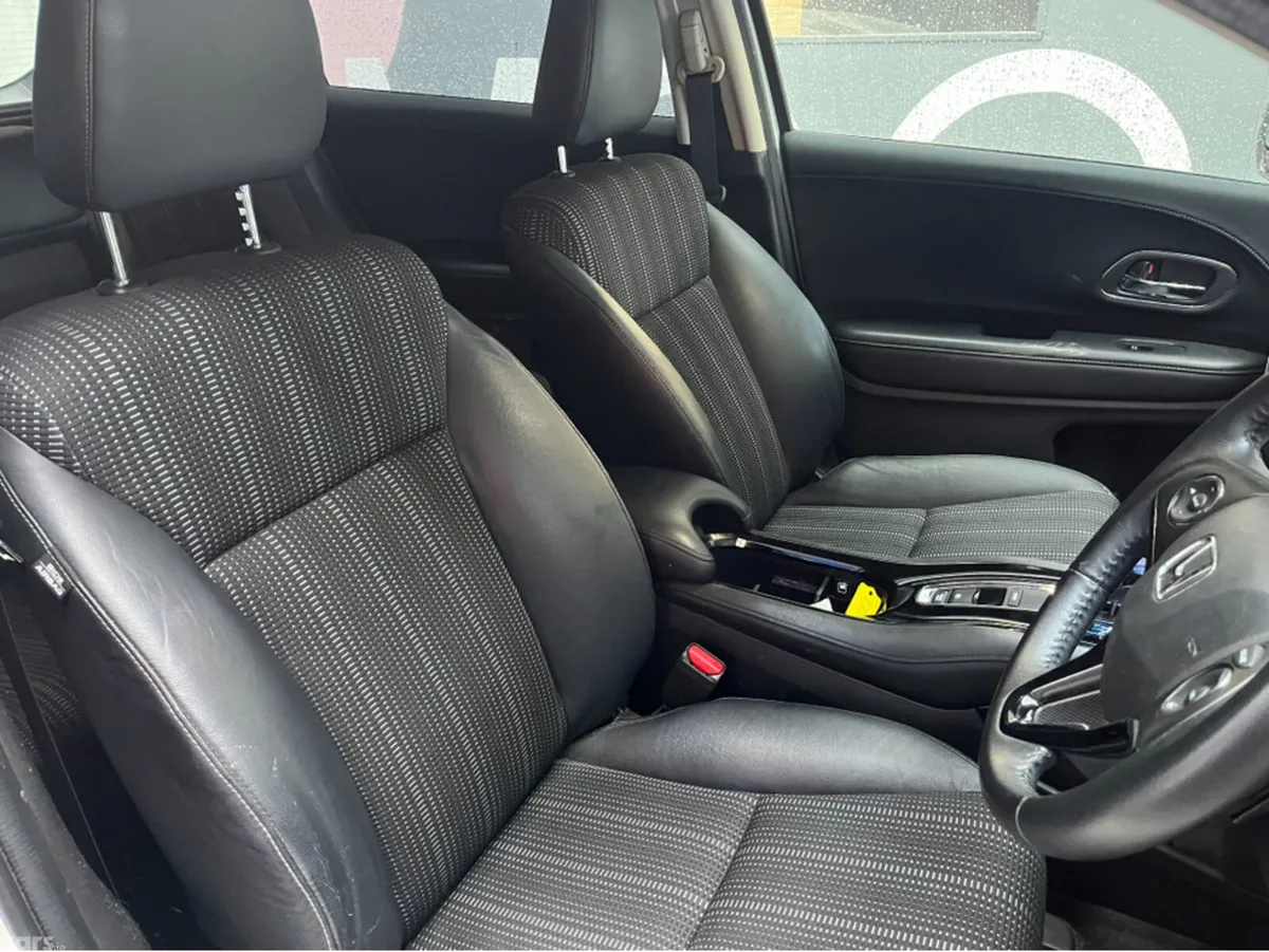 Honda Vezel SUV, Petrol Hybrid, 2015, White