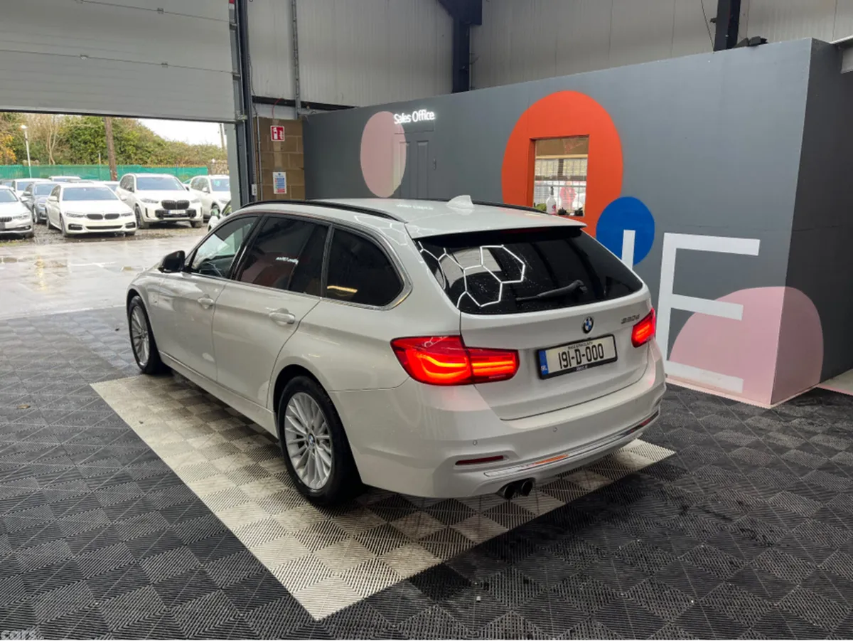 BMW 3-Series Estate, Diesel, 2019, White