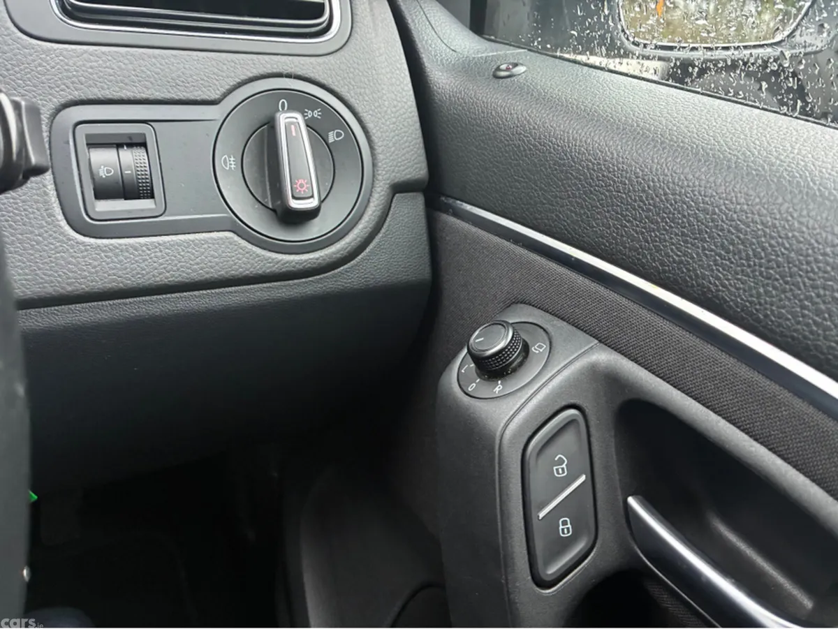 Volkswagen Polo Hatchback, Petrol, 2016, Silver