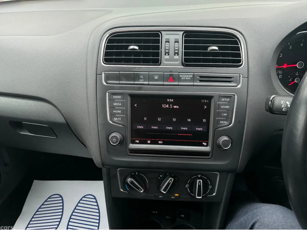 Volkswagen Polo Hatchback, Petrol, 2016, Silver