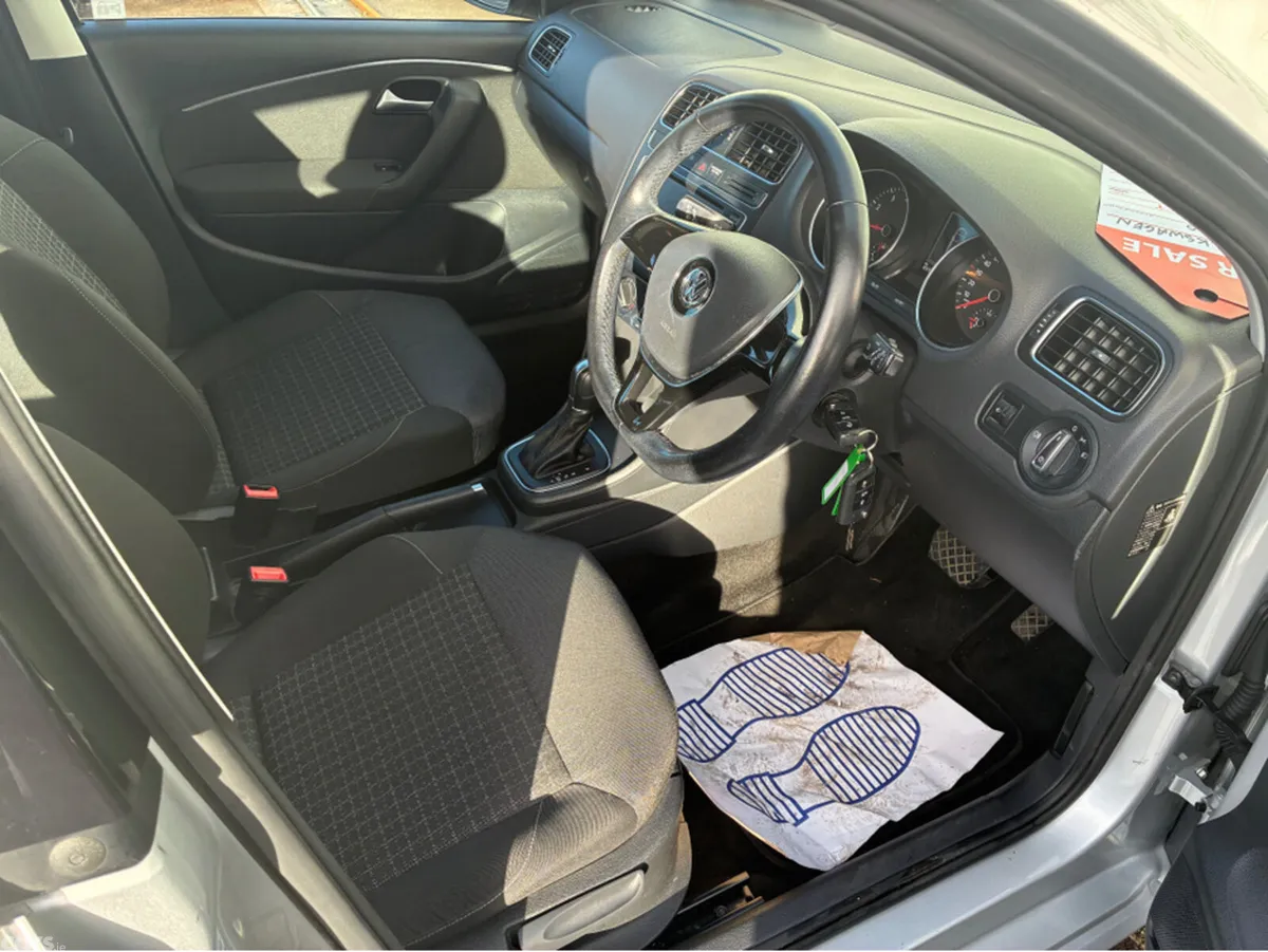 Volkswagen Polo Hatchback, Petrol, 2015, Silver