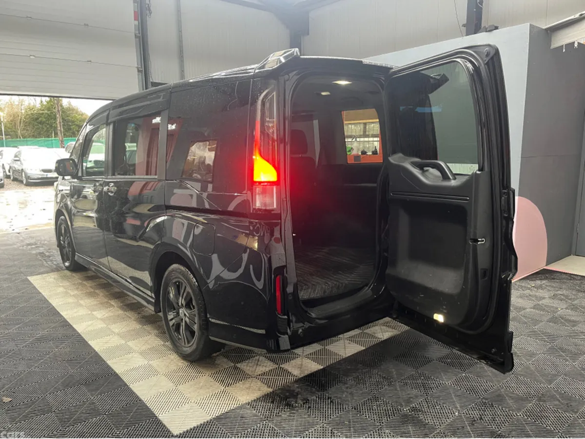Honda Stepwagon MPV, Petrol Hybrid, 2020, Black