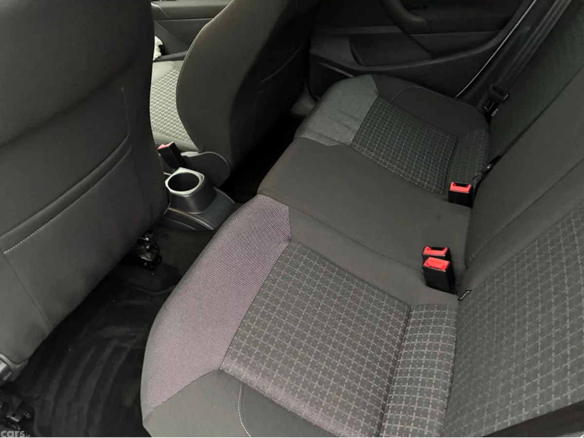 Volkswagen Polo Hatchback, Petrol, 2017, White