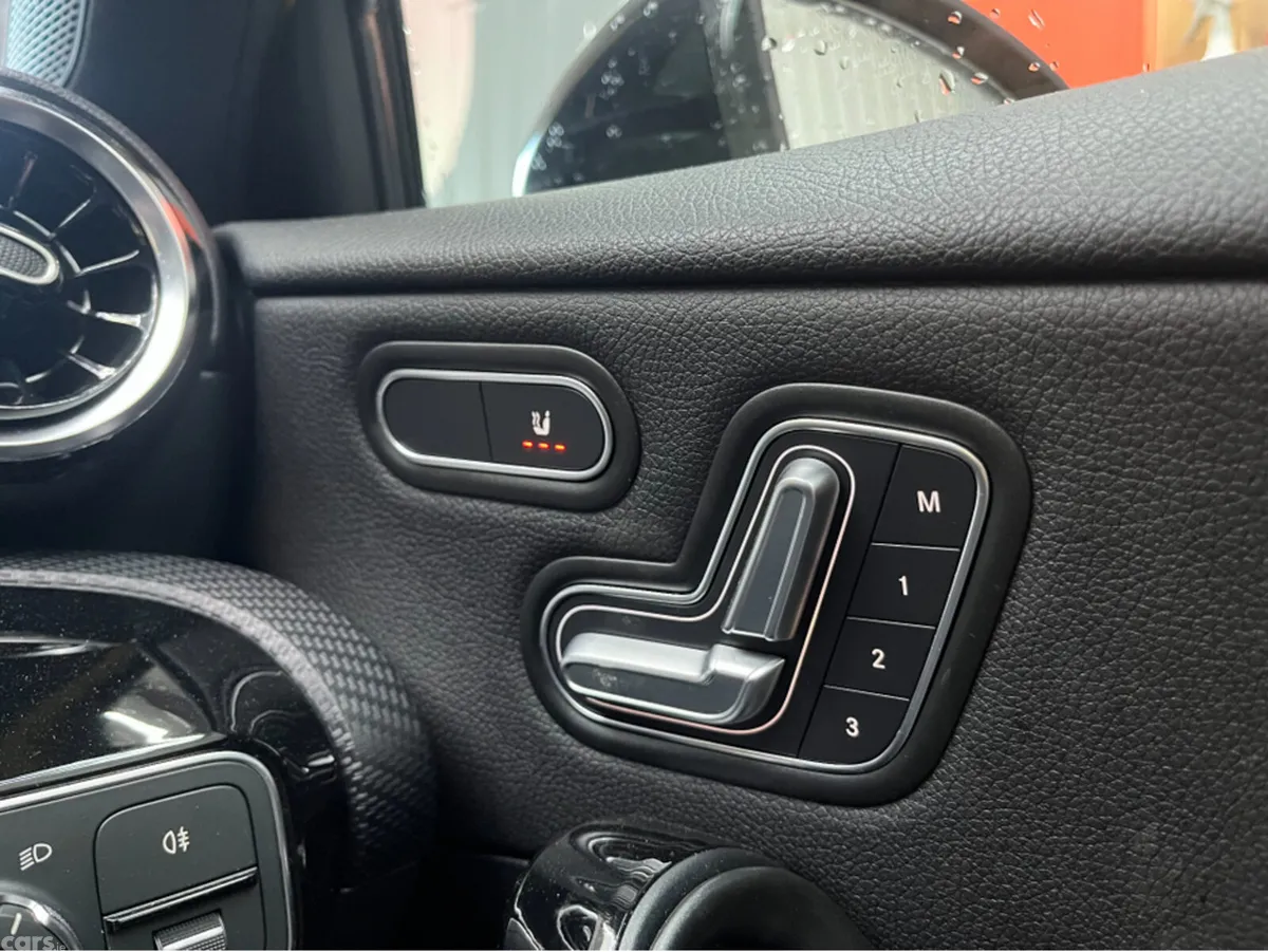 Mercedes-Benz A-Class Hatchback, Diesel, 2019, Yellow