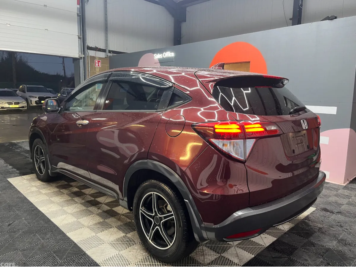 Honda Vezel SUV, Petrol Hybrid, 2015, Red