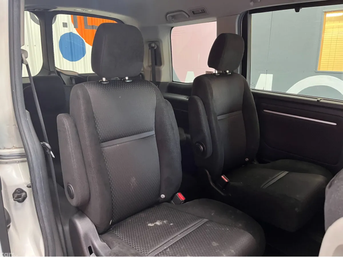 Honda Stepwagon MPV, Petrol Hybrid, 2019, White