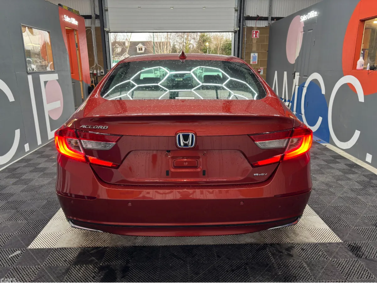 Honda Accord Saloon, Petrol Hybrid, 2022, Red