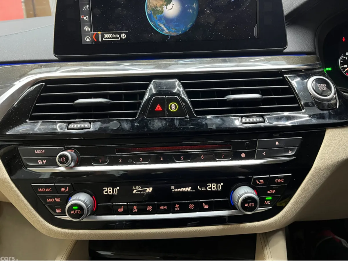 BMW 5-Series Saloon, Petrol Plug-in Hybrid, 2018, White