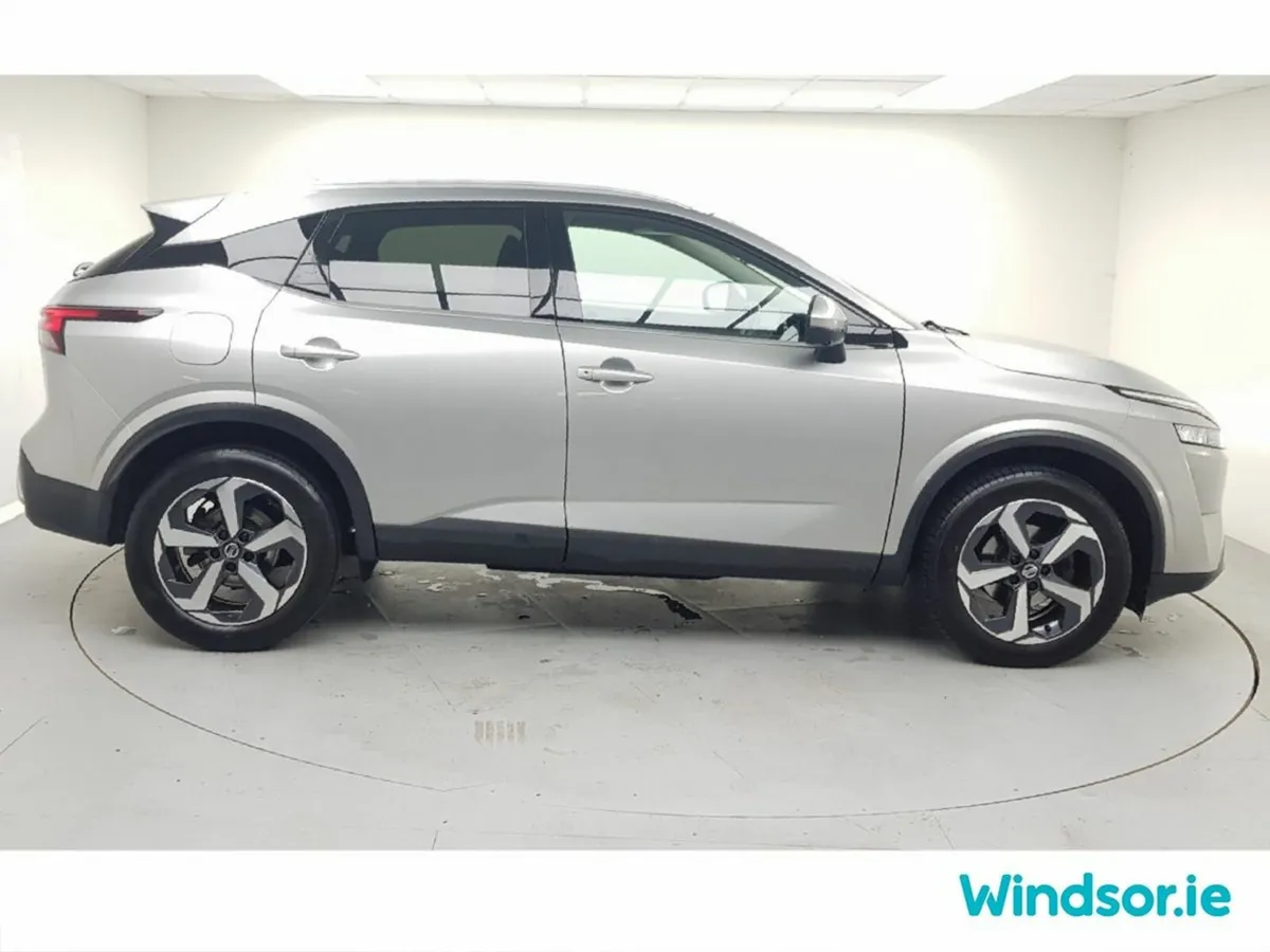 Nissan Qashqai MPV, Petrol, 2022, Grey