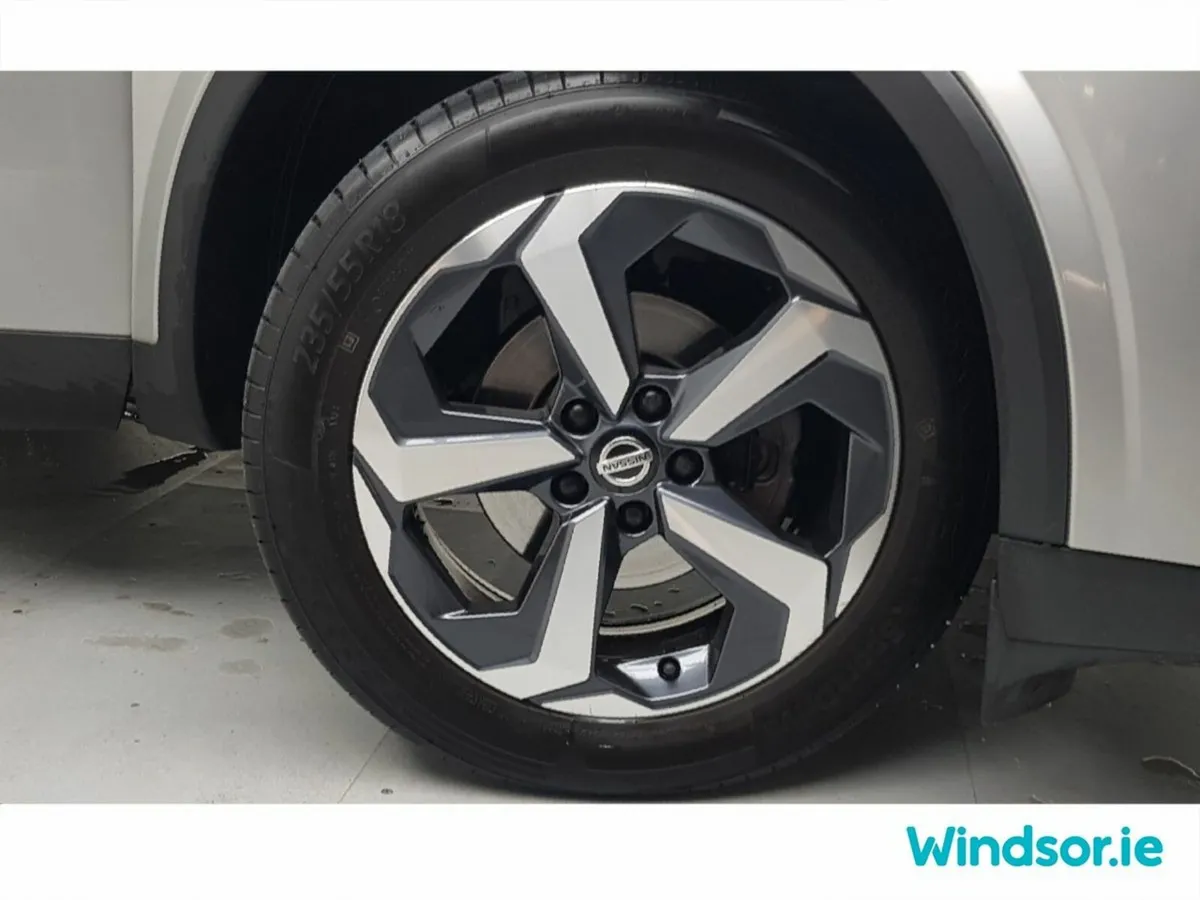Nissan Qashqai MPV, Petrol, 2022, Grey