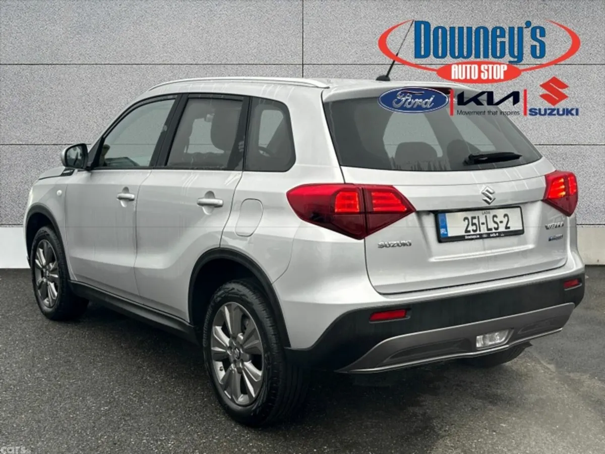 Suzuki Vitara Hatchback, Petrol, 2025, Silver