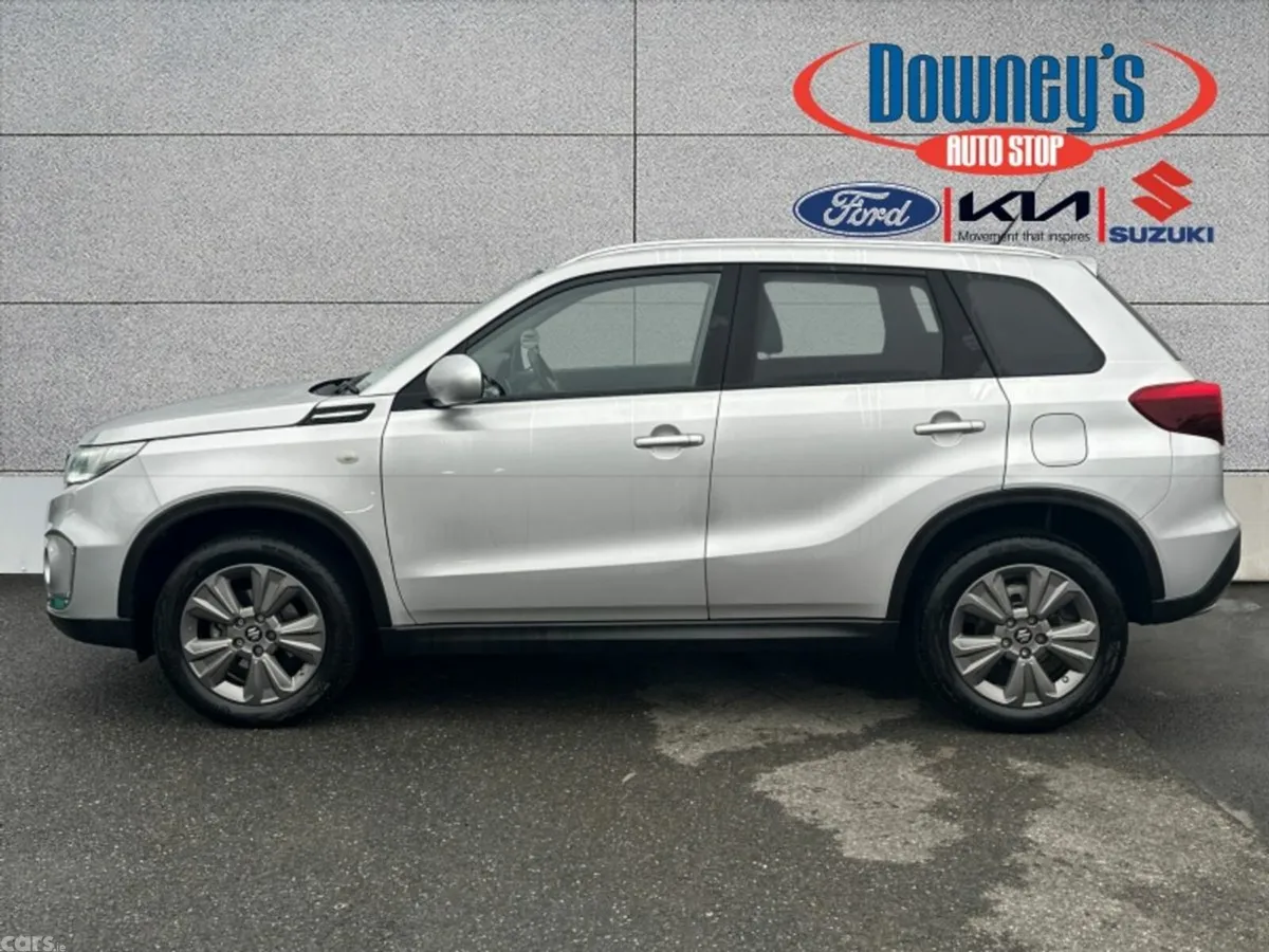 Suzuki Vitara Hatchback, Petrol, 2025, Silver