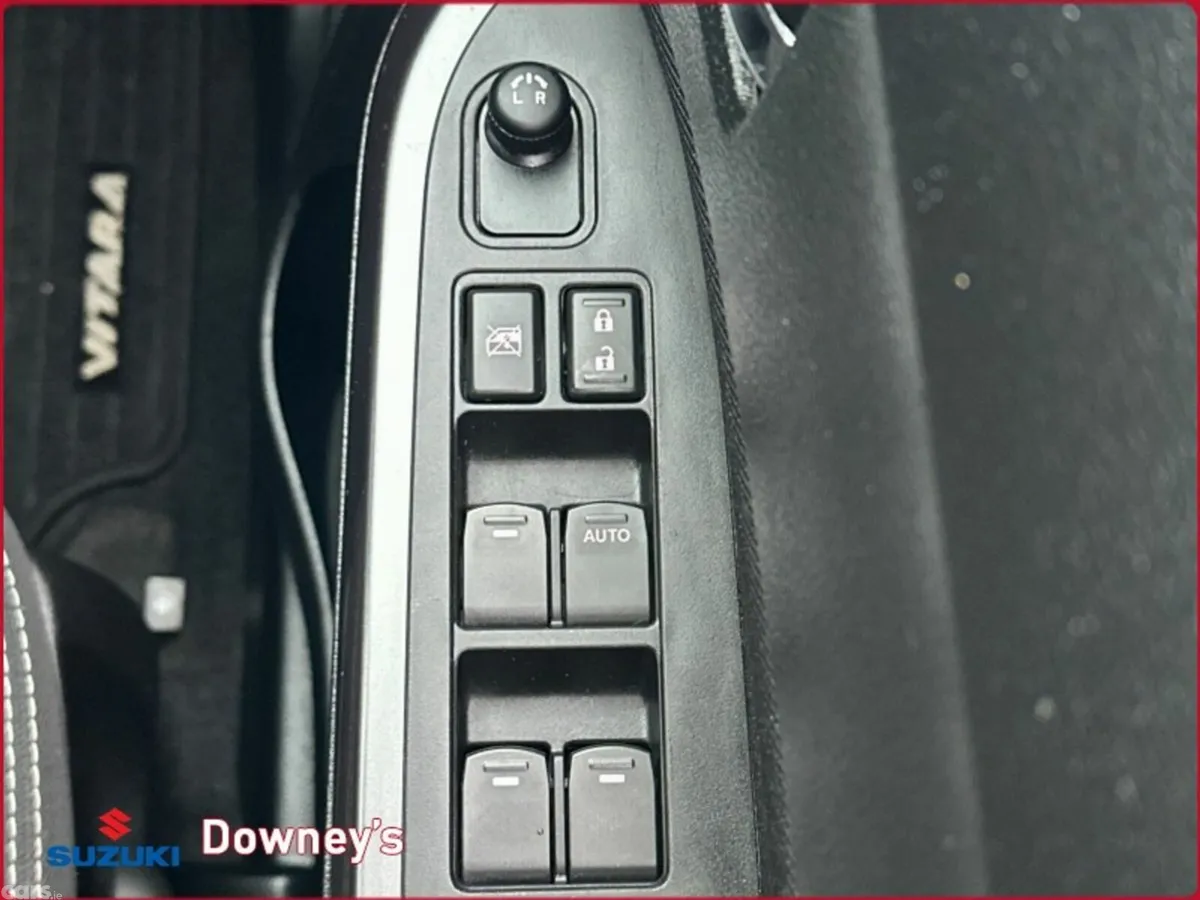 Suzuki Vitara Hatchback, Petrol, 2025, Silver