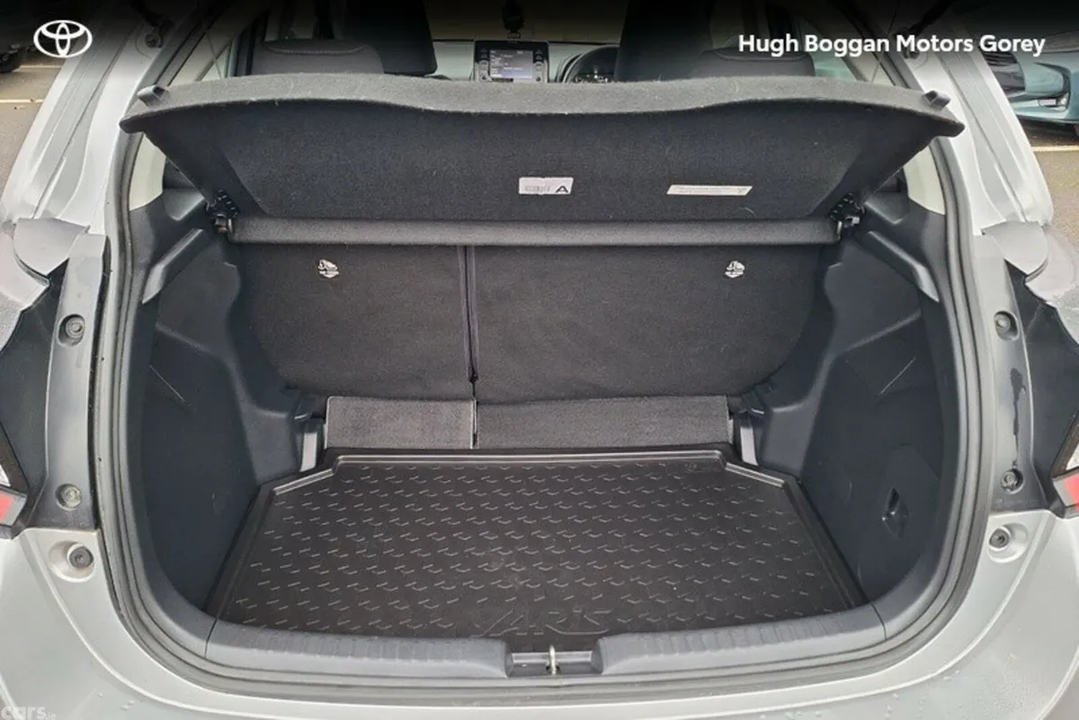 Toyota Yaris Hatchback, Petrol, 2023, Grey