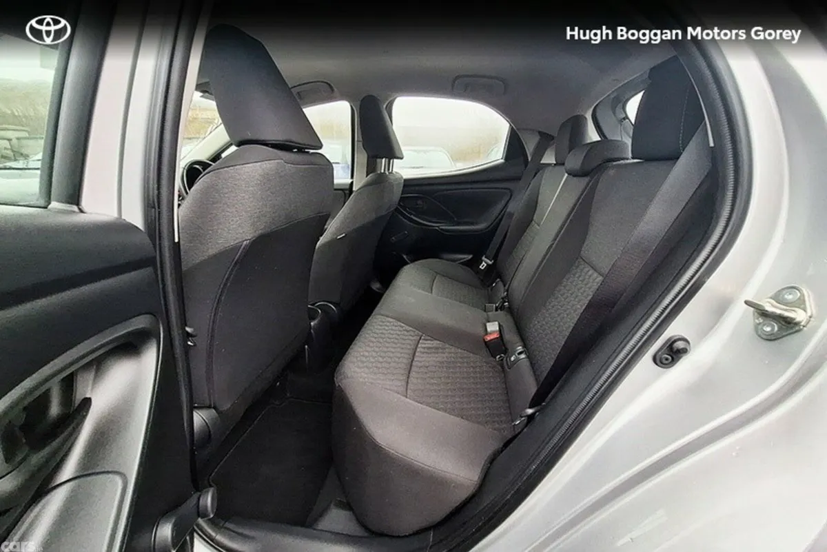 Toyota Yaris Hatchback, Petrol, 2023, Grey