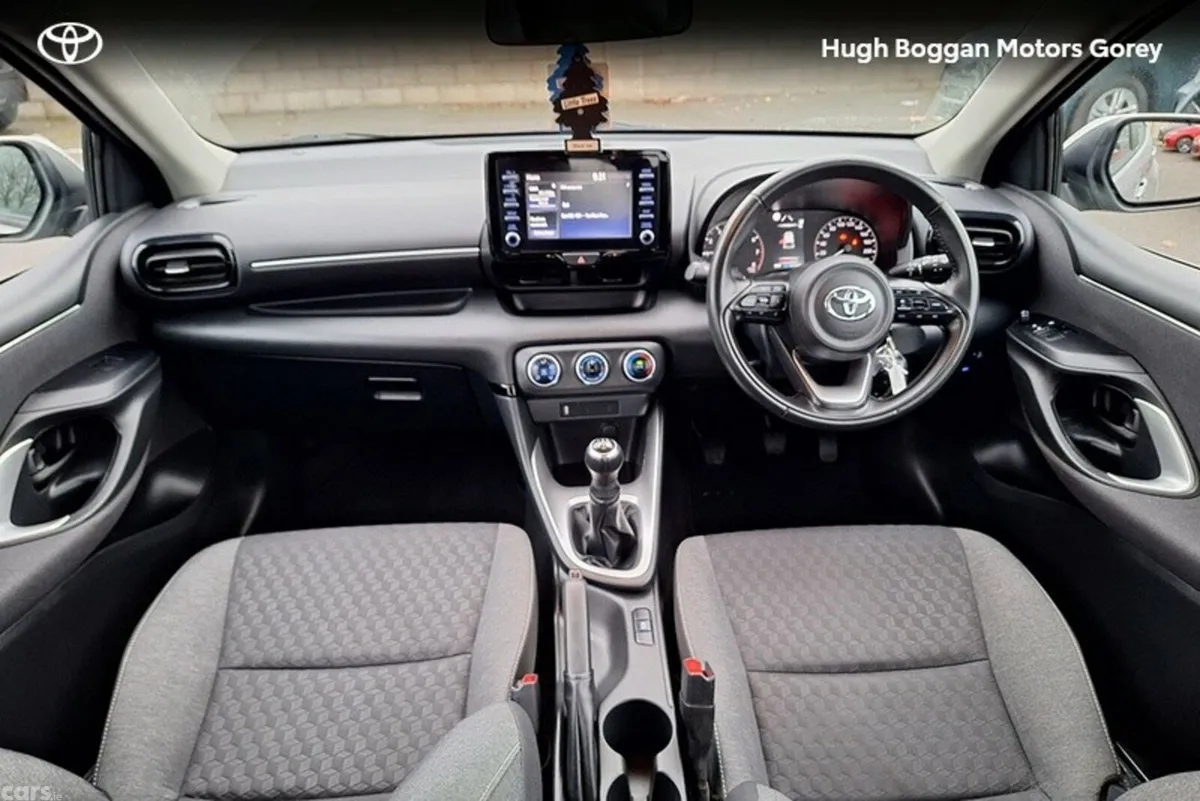 Toyota Yaris Hatchback, Petrol, 2023, Grey