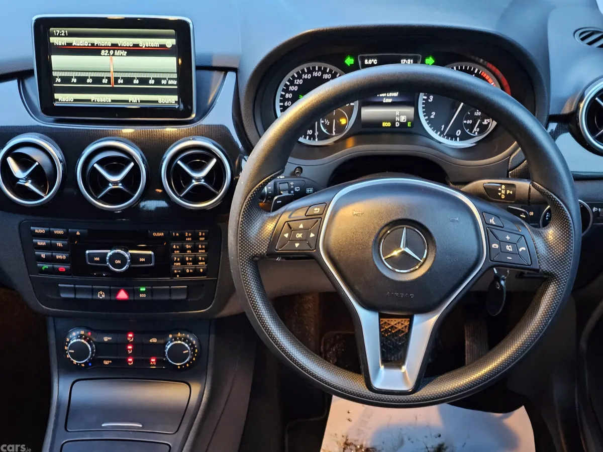 Mercedes-Benz B-Class MPV, Petrol, 2014, Black