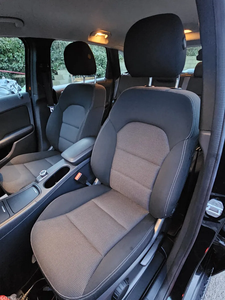 Mercedes-Benz B-Class MPV, Petrol, 2014, Black