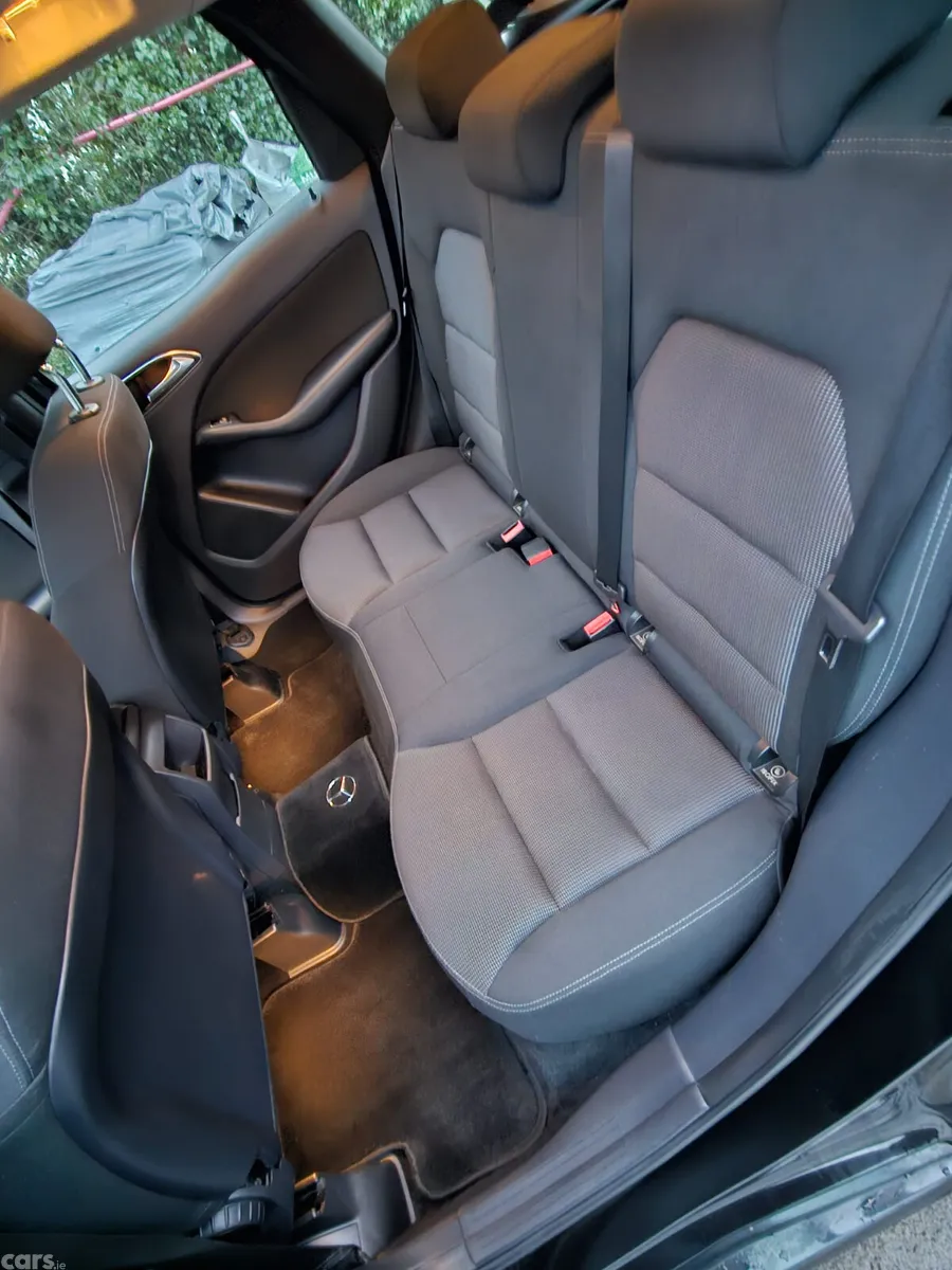 Mercedes-Benz B-Class MPV, Petrol, 2014, Black