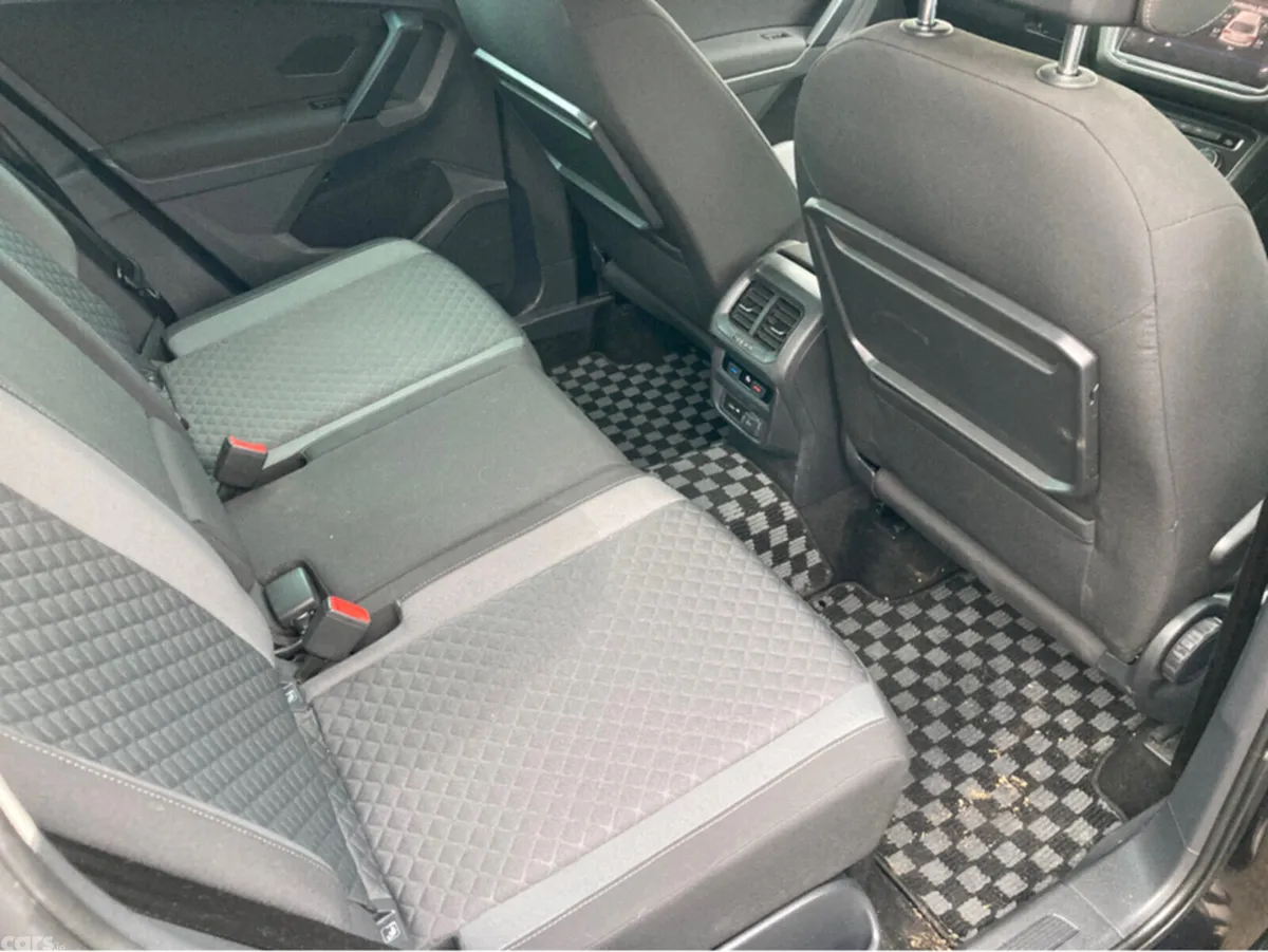 Volkswagen Tiguan Hatchback, Petrol, 2018, Black