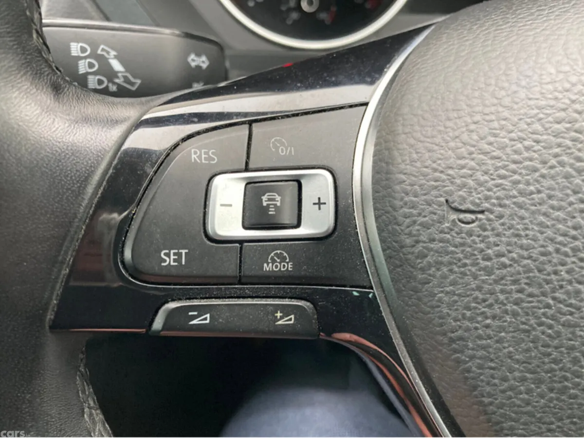 Volkswagen Tiguan Hatchback, Petrol, 2018, Black