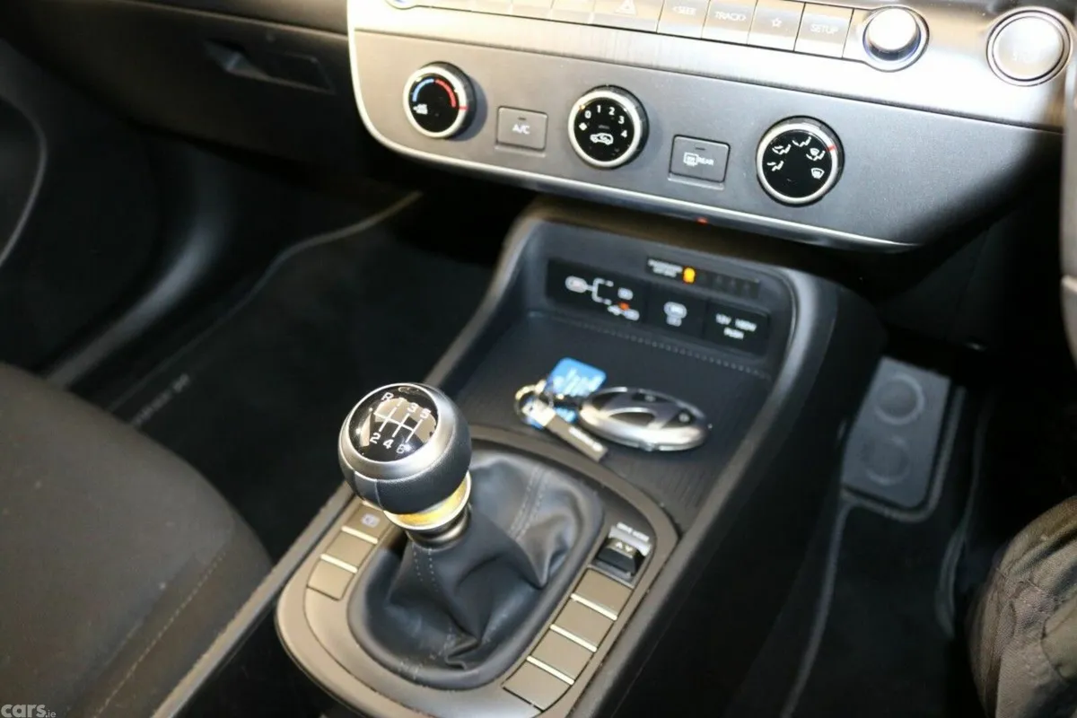 Hyundai KONA SUV, Petrol, 2025, Green