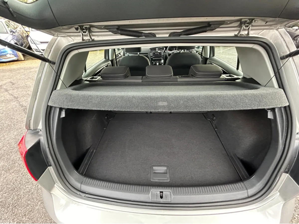 Volkswagen Golf Hatchback, Petrol, 2015, Silver