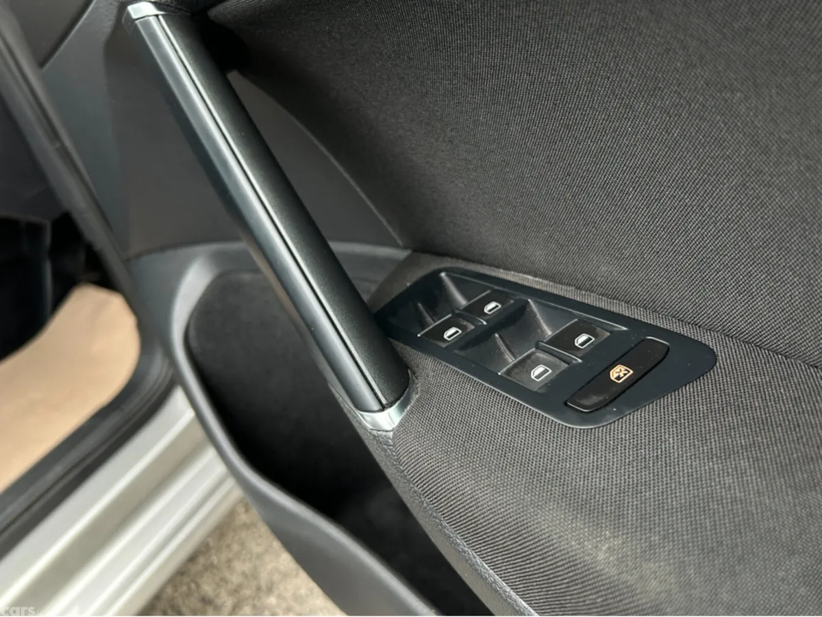 Volkswagen Golf Hatchback, Petrol, 2015, Silver