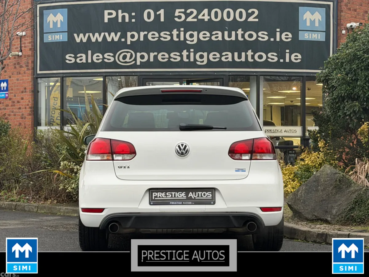 Volkswagen Golf Hatchback, Petrol, 2012, White