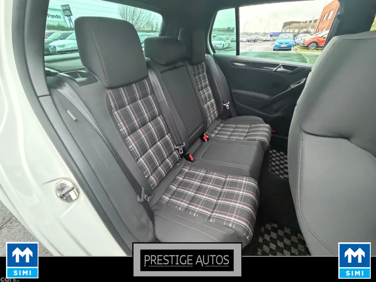 Volkswagen Golf Hatchback, Petrol, 2012, White