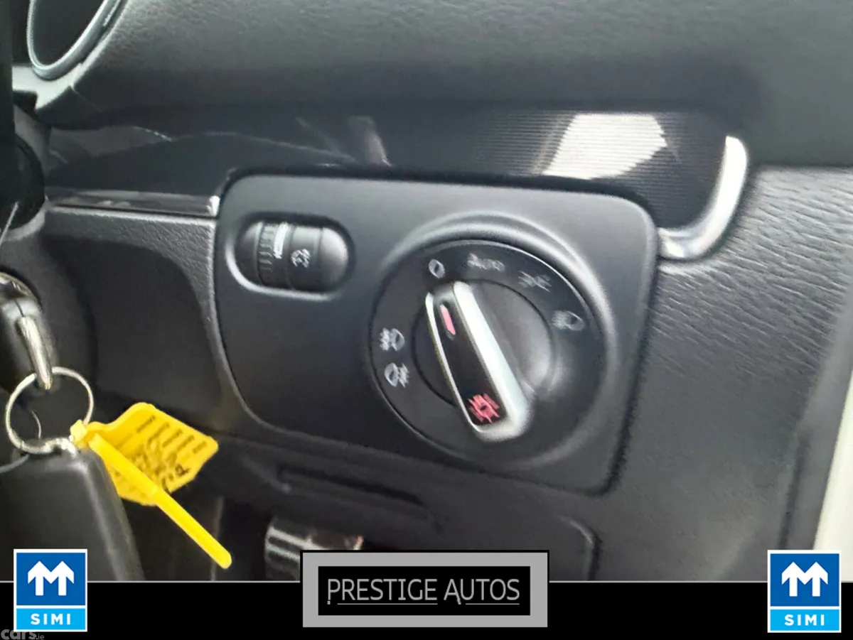 Volkswagen Golf Hatchback, Petrol, 2012, White