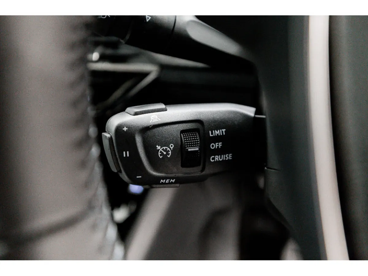 Peugeot 2008 SUV, Electric, 2026, Blue