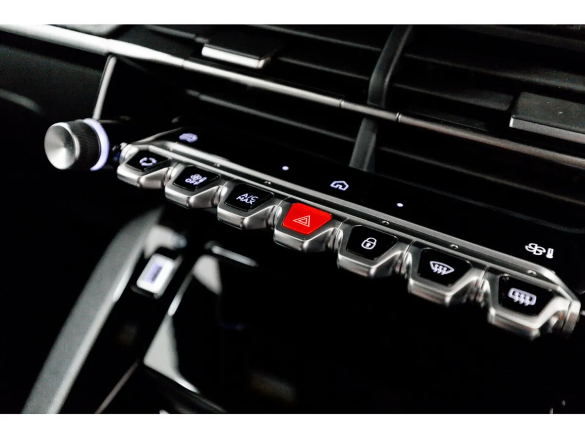 Peugeot 2008 SUV, Electric, 2026, Blue