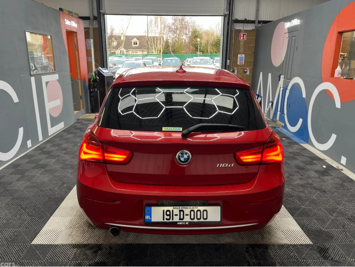 BMW 1-Series Hatchback, Diesel, 2019, Red