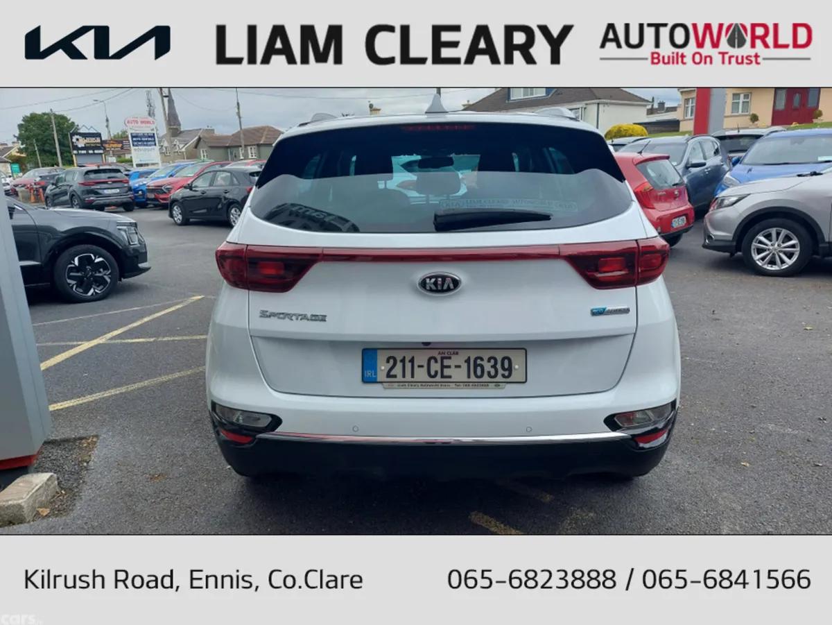 Kia Sportage MPV, Diesel Hybrid, 2021, White