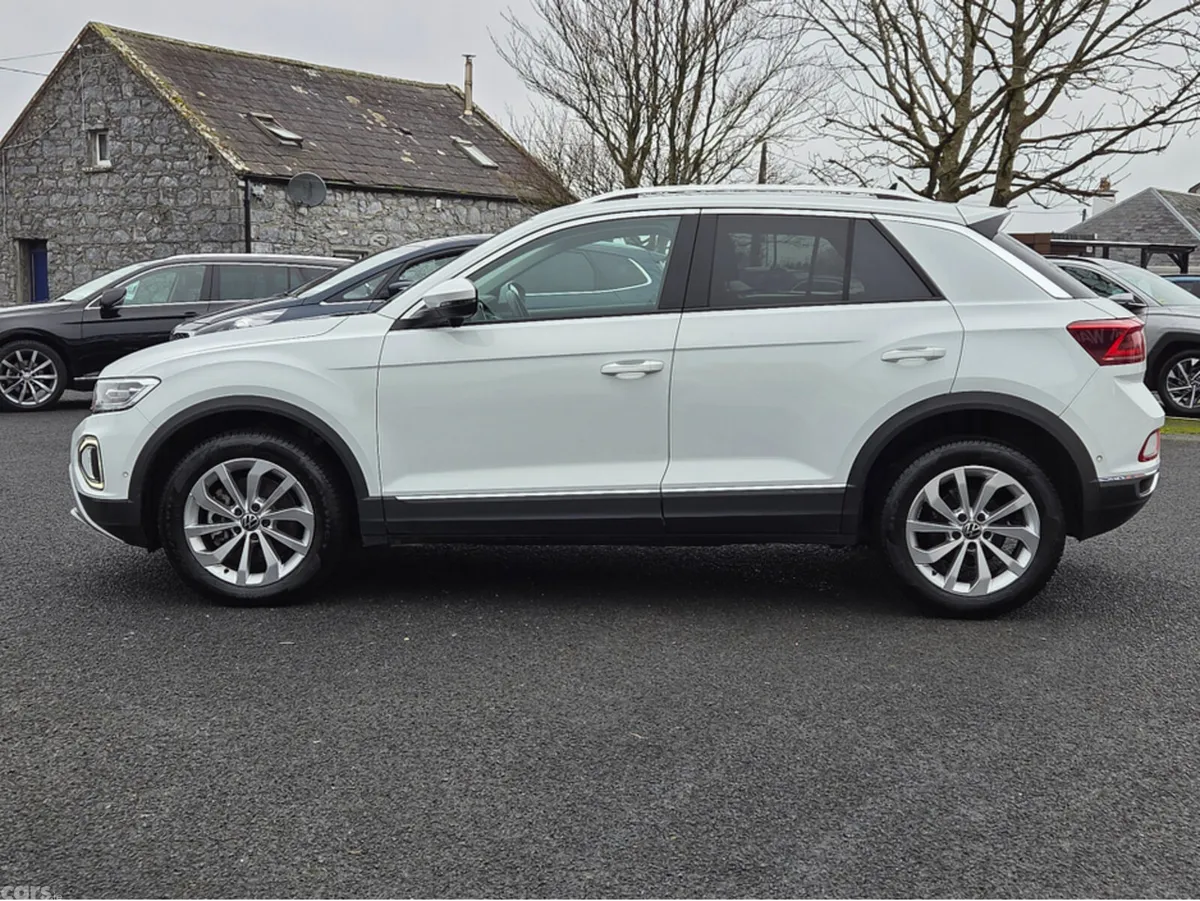 Volkswagen T-Roc SUV, Diesel, 2023, White
