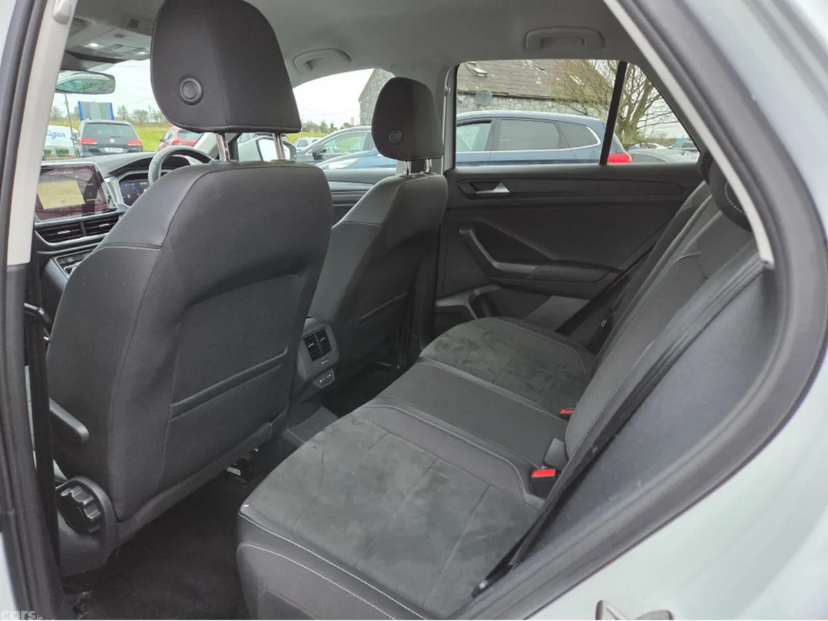Volkswagen T-Roc SUV, Diesel, 2023, White
