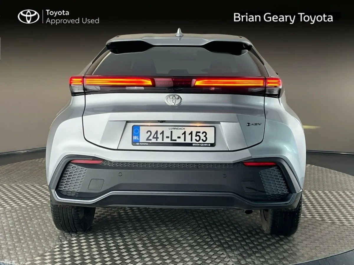 Toyota C-HR SUV, Petrol Hybrid, 2024, Silver