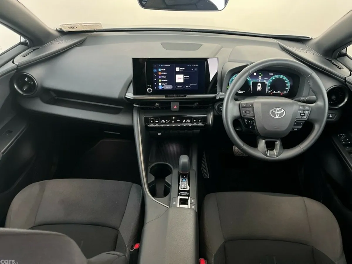 Toyota C-HR SUV, Petrol Hybrid, 2024, Silver