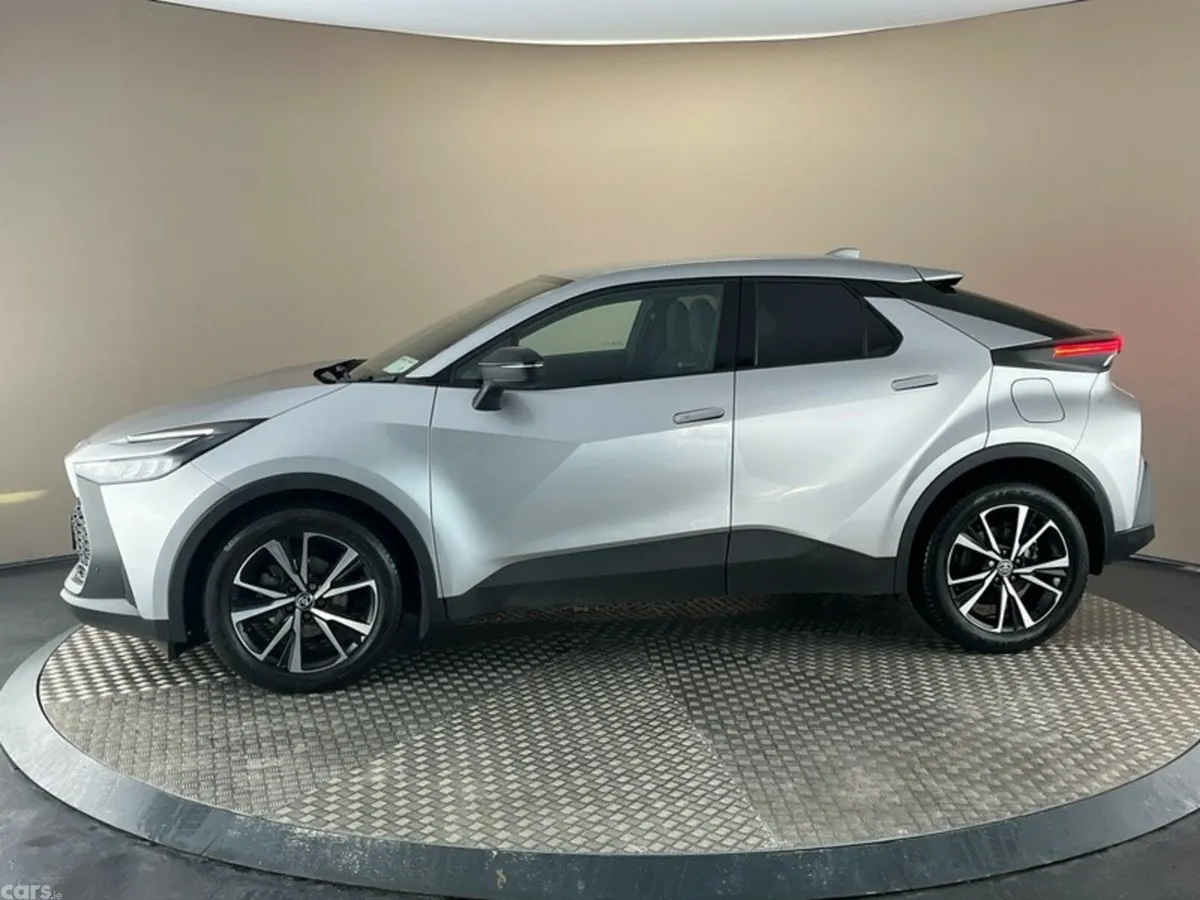 Toyota C-HR SUV, Petrol Hybrid, 2024, Silver