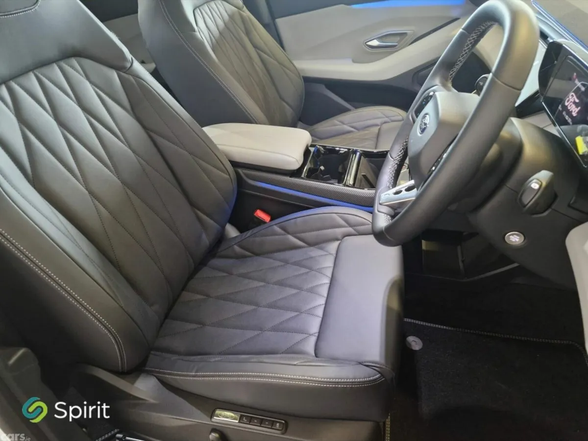 Ford Capri SUV, Electric, 2027, White