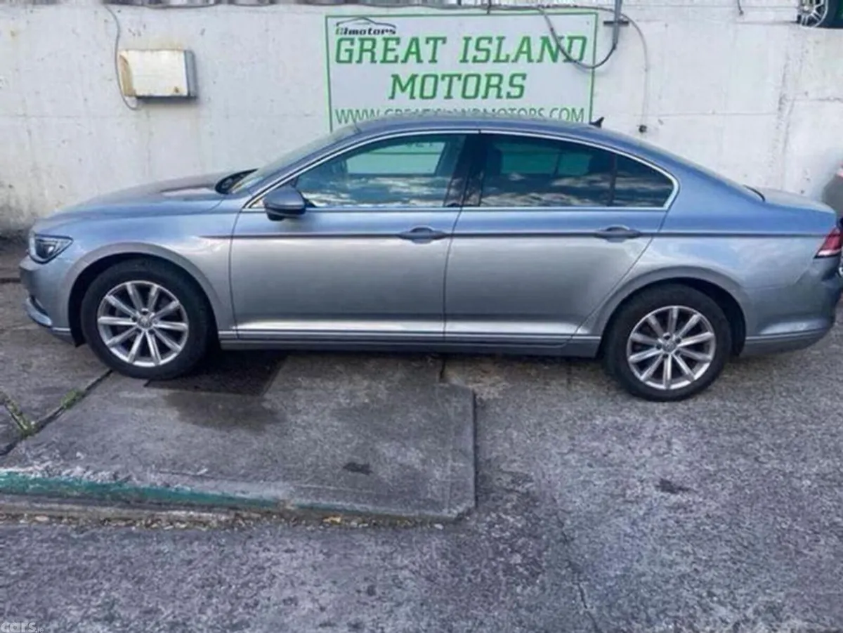Volkswagen Passat Saloon, Diesel, 2019, Grey