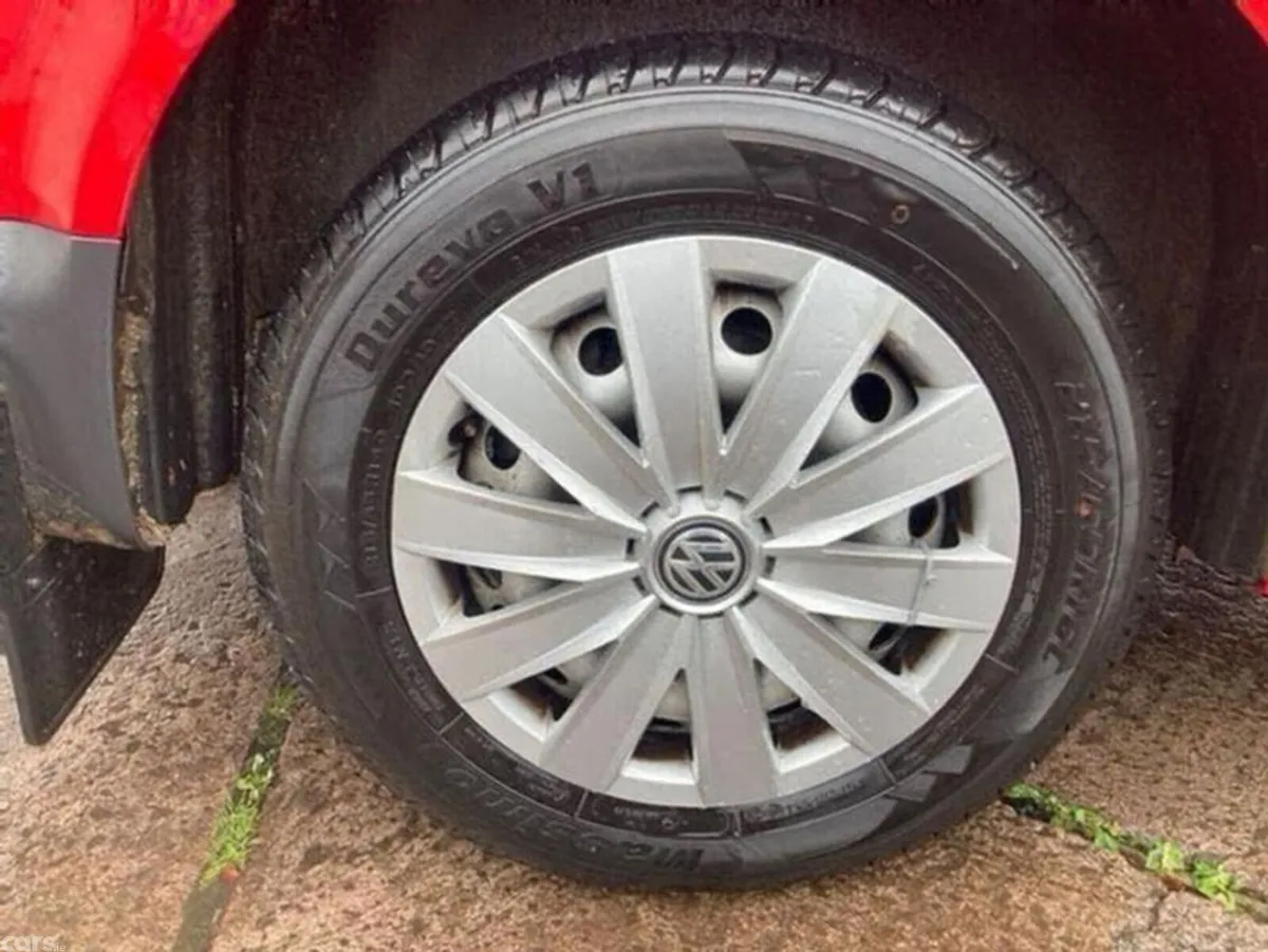 Volkswagen Caravelle MPV, Diesel, 2019, Red