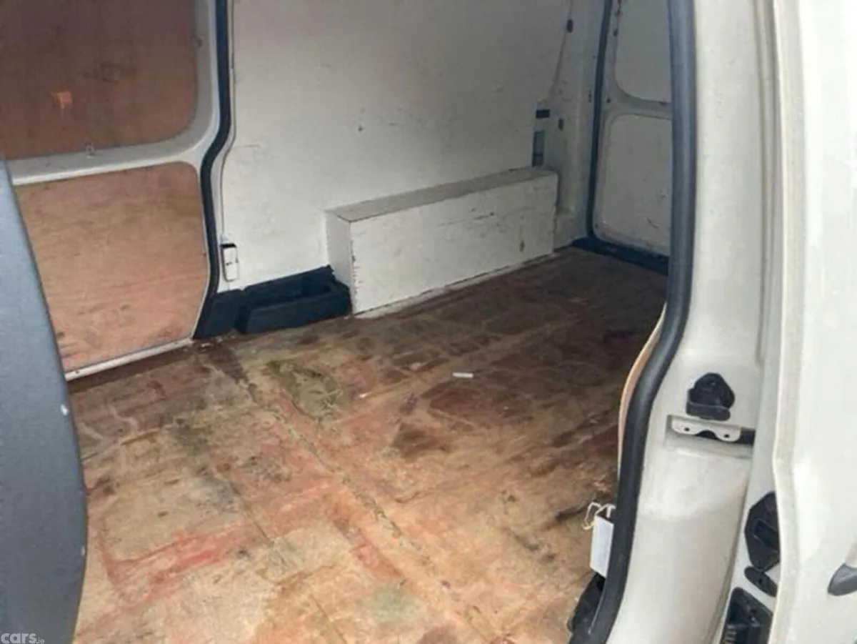 Volkswagen Caddy Van, Diesel, 2017, White