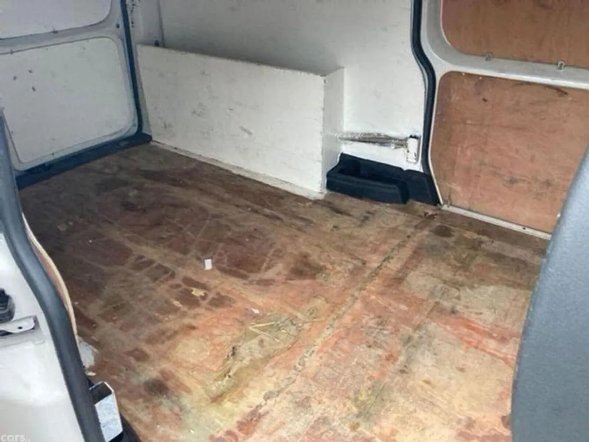 Volkswagen Caddy Van, Diesel, 2017, White