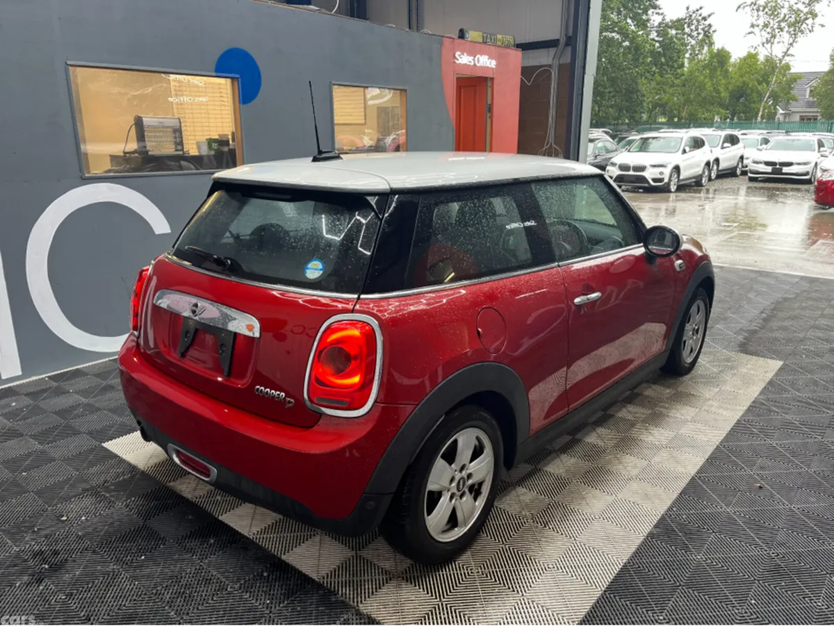 Mini Cooper Hatchback, Diesel, 2017, Red