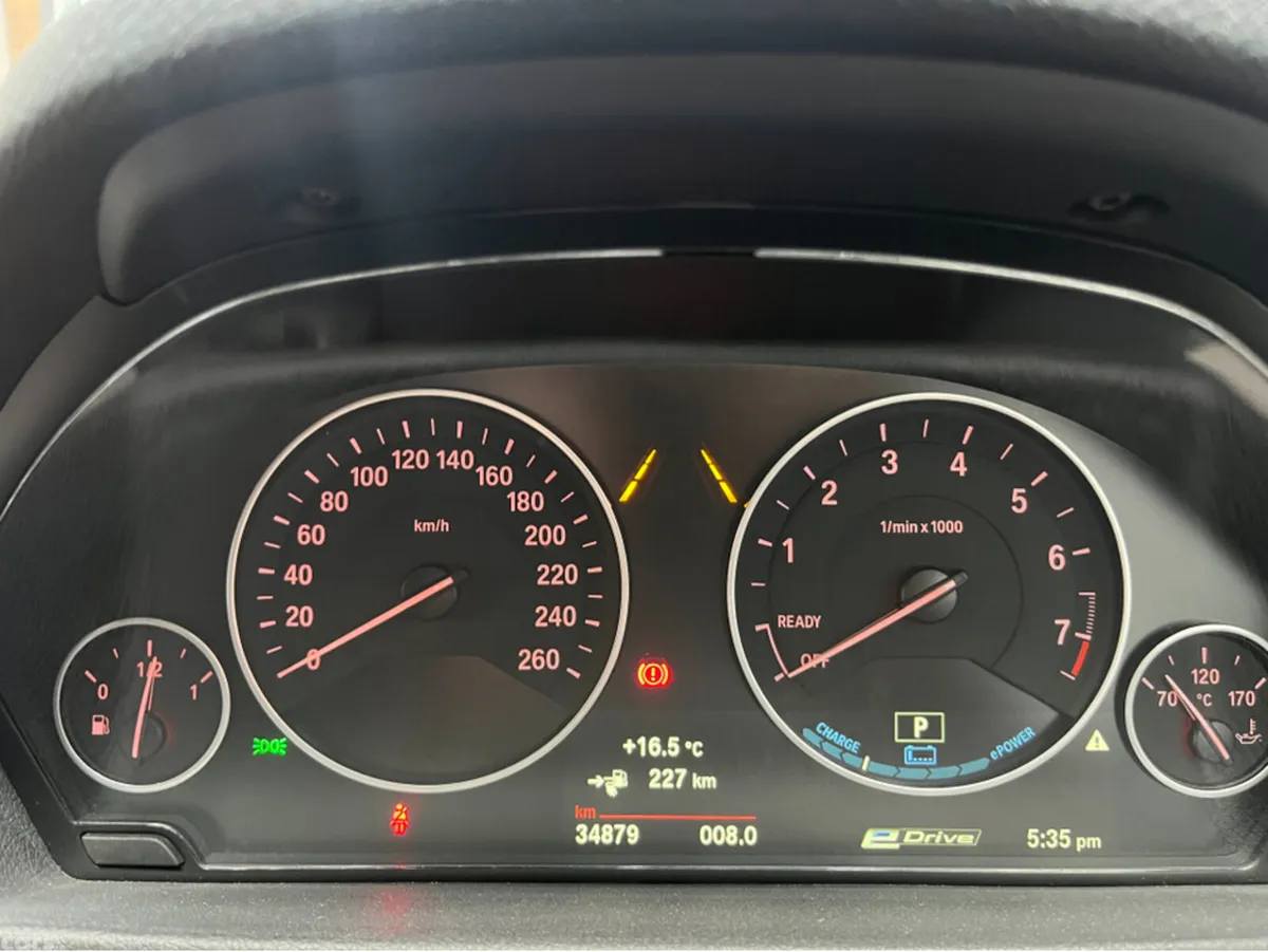 BMW 3-Series Saloon, Petrol Plug-in Hybrid, 2018, White